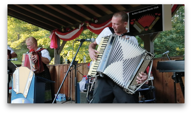 Showcasers Niagara Button Boxers2